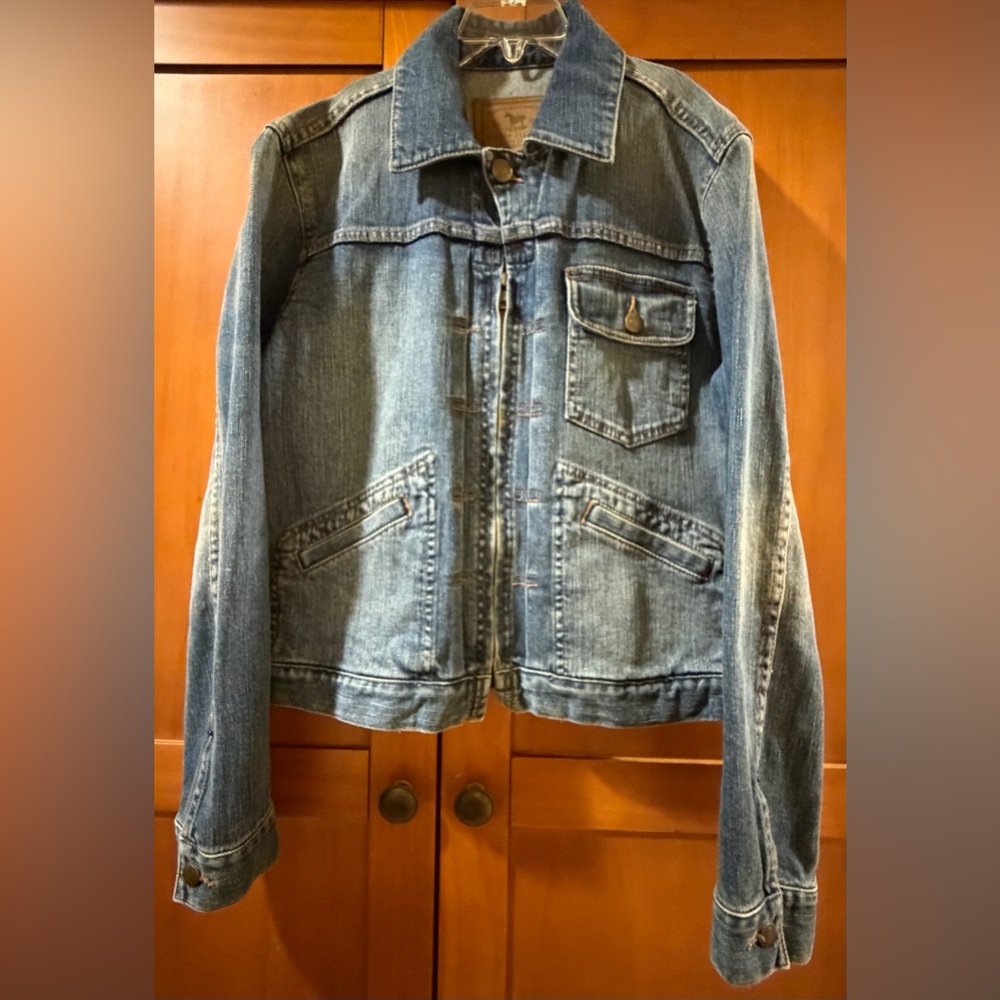LAUREN JEAN CO JEAN JACKET
SIZE PETITE MEDIUM
EXCELLENT CONDITION
